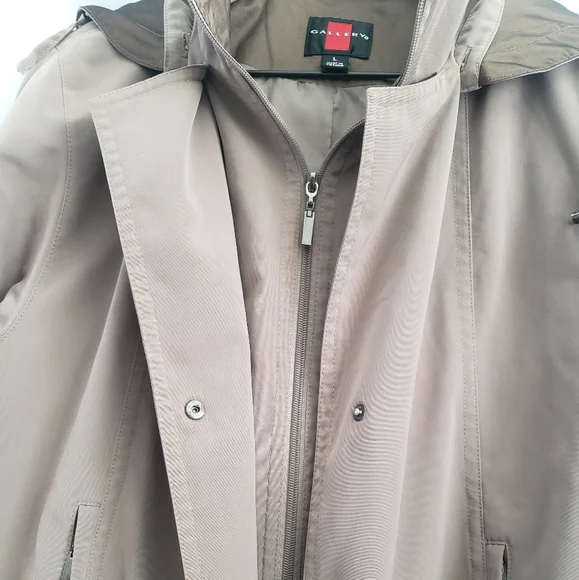 ✴✴ Gallery Women's Snap/Zip Front, Hooded Rain Coat - Picture 6 of 7